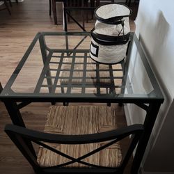 Square Table 28.5inch x 28.5inch, with 2 Chairs