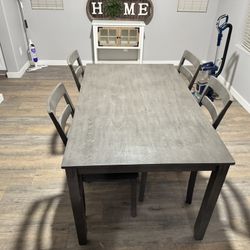 Ashley Dining Table Set