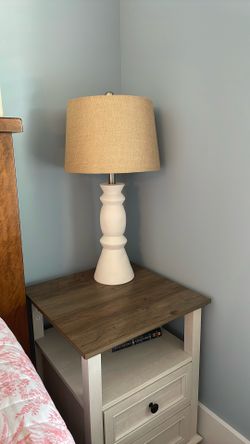 2 Bedside Lamps