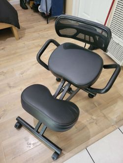 Kneeling chair