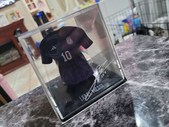 Lionel Messi 2022 away jersey
