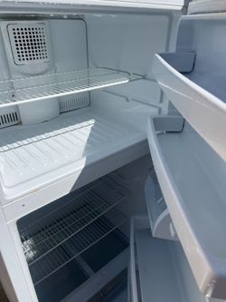 Hotpoint white top freezer refrigerator  -free delivery