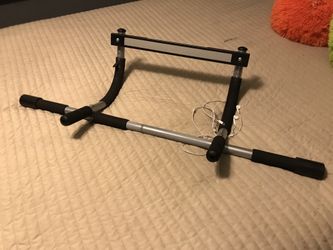 Pull up bar