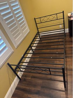 Twin size bed