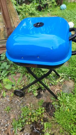 Blue charcoal grill