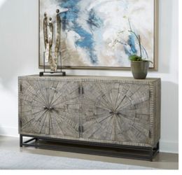  Console Table