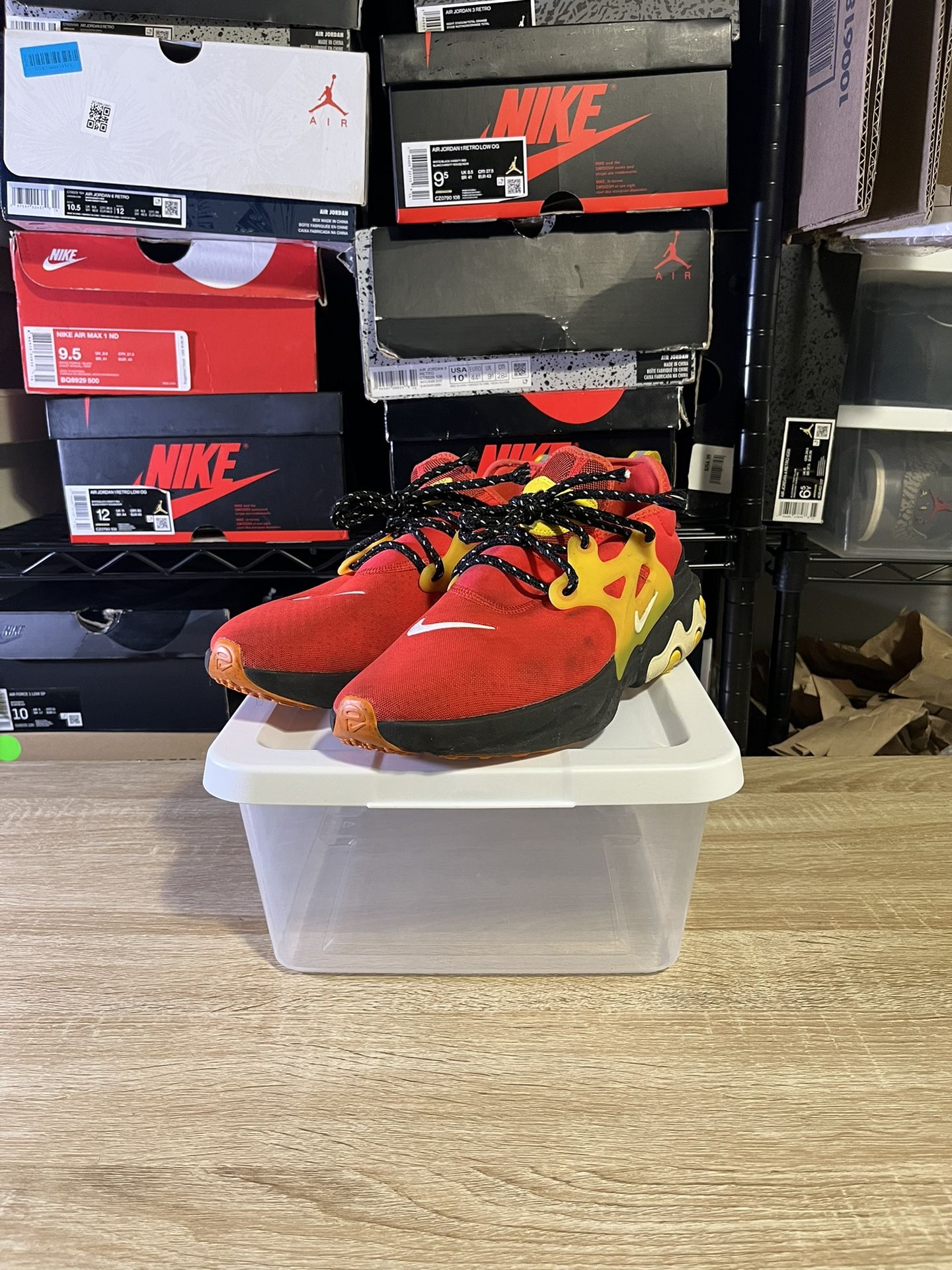 NIKE REACT PRESTO “CHILE RED” • LIKE NEW