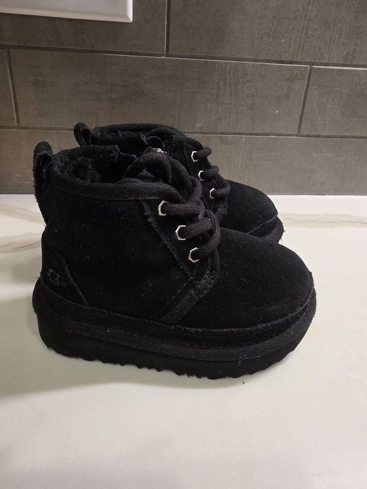 UGG Boots
Neumel II Boot Toddler Size 6