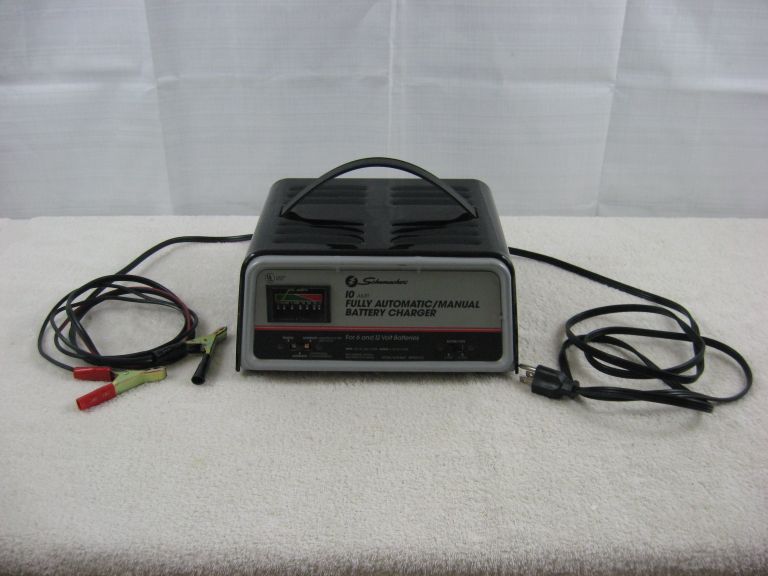 Schumacher 10 amp Fully Automatic / Manual Battery Charger