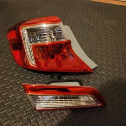 2012 To 2014 Toyota Camry OEM Driver Side Tail Lights 
