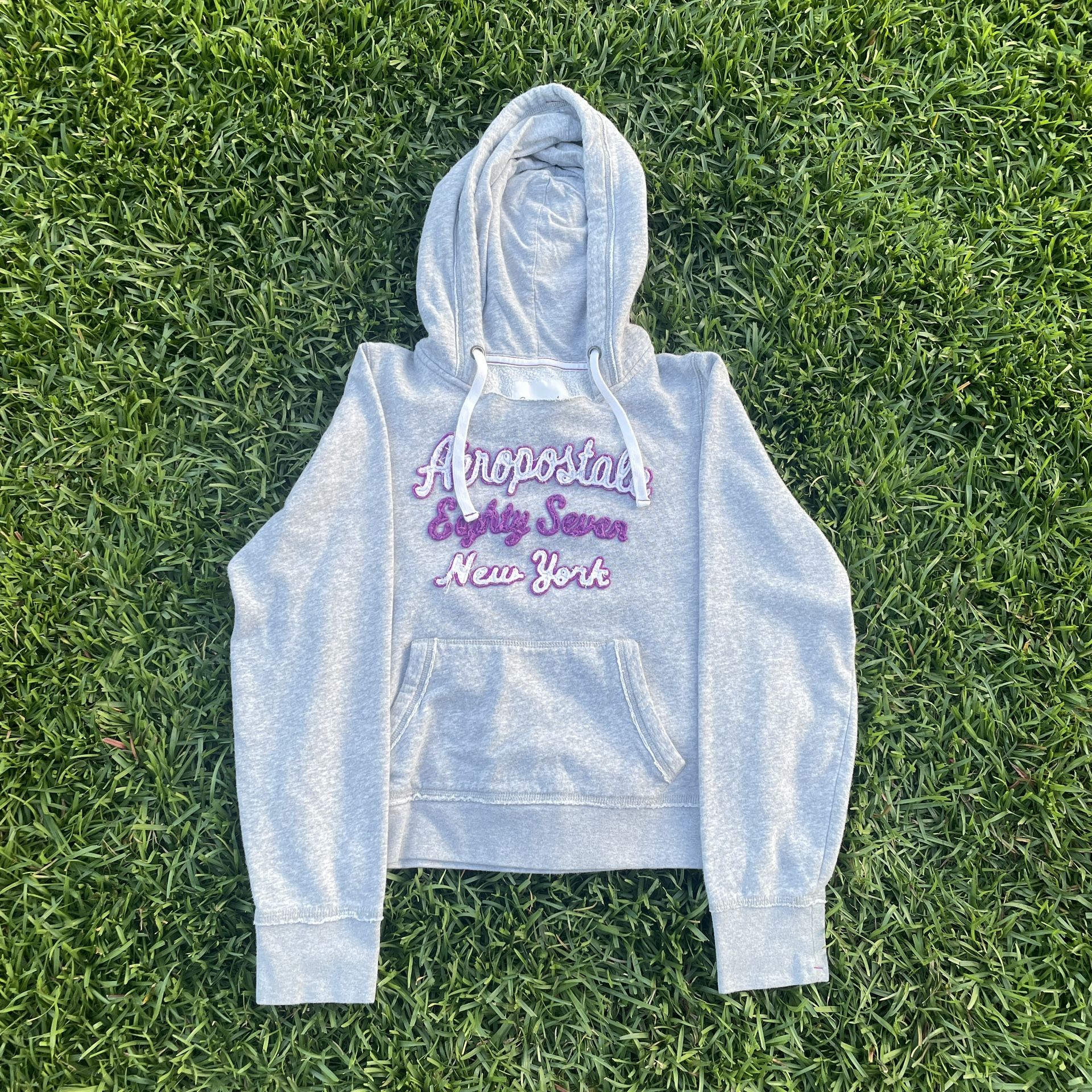 grey aƩropostale hoodie