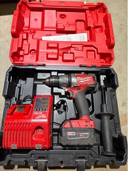 Milwaukee M18 Fuel Drill Kit