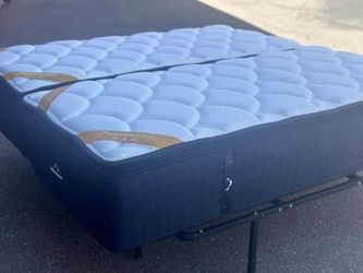 DreamCloud Premier Rest Split King Mattress