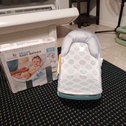 Deluxe Baby Bather