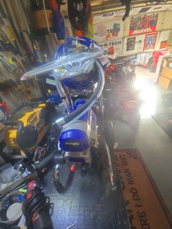 AIR LESS SPRAYER... POXURIO...NEW