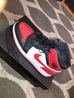 Jordan 1 mid