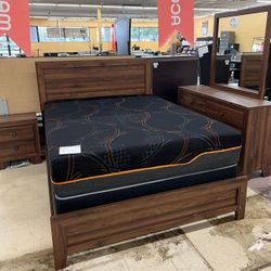 NEW QUEEN SIZE 4pc Bedroom Set Without Mattress And Free Delivery 