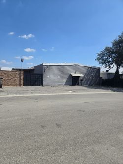 HUGE WAREHOUSE FOR LEASE - AZUSA - BIG PRIVATE LOT
