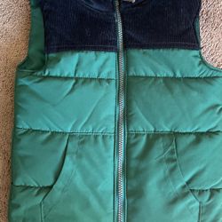 Boys Carter’s Vest Size 6