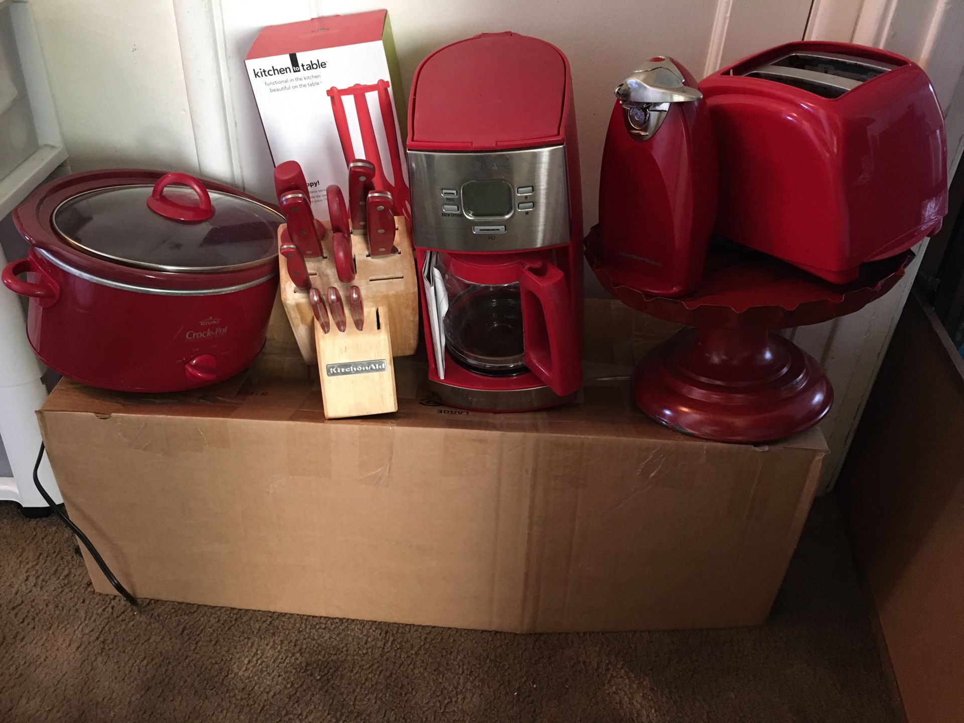 7 piece red appliances Hamilton Beach, Kitchen Aid,Rival $ 50