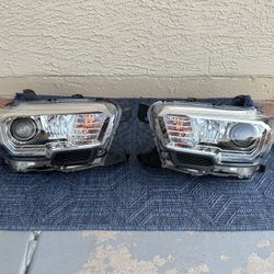 Toyota Tacoma Headlight LED 2016-2021, Toyota Tacoma Headlamp, OEM ORIGINAL TOYOTA LIGHT, MINT PERFECT CONDITION, $195 EACH SIDE 