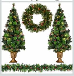 4_piece Christmas Decor Set New In The Box 