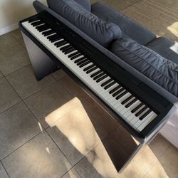 Yamaha P-105 Digital Piano – Excellent Condition