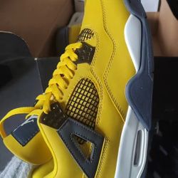 Brand New In Box Air Jordan 4 Black Yellow Electric Mother Unisex 