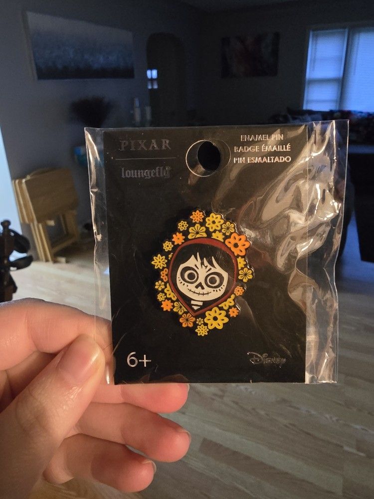 Disney LOUNGEFLY pins
