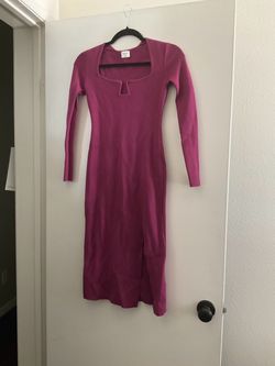 Abercrombie & Fitch Magenta Midi Sweater Dress. Never used size Xs