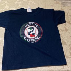 T ECOS Kids Size M. $5.00