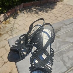 Black Strappy Kitten Heals