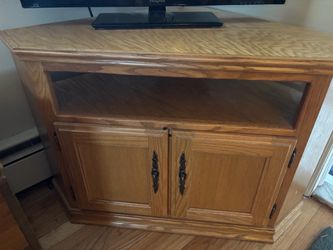 Corner oak tv stand