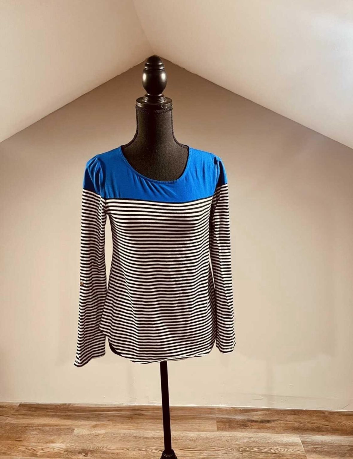 Small Blue Black White Stripe Ling Sleeve