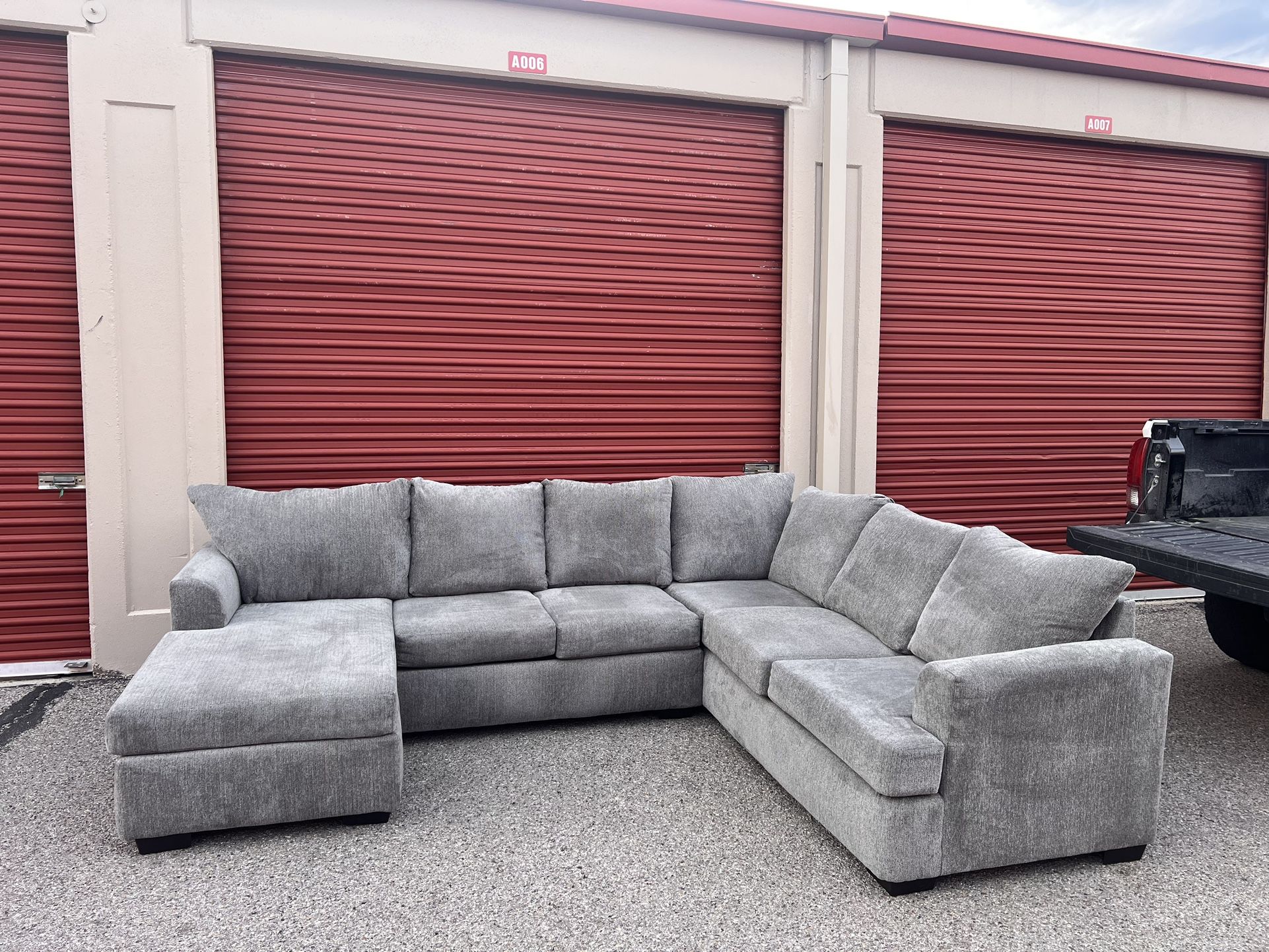 $0 Delivery 3-Piece Reversible Chaise Sectional