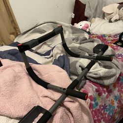 Pull Up Bar