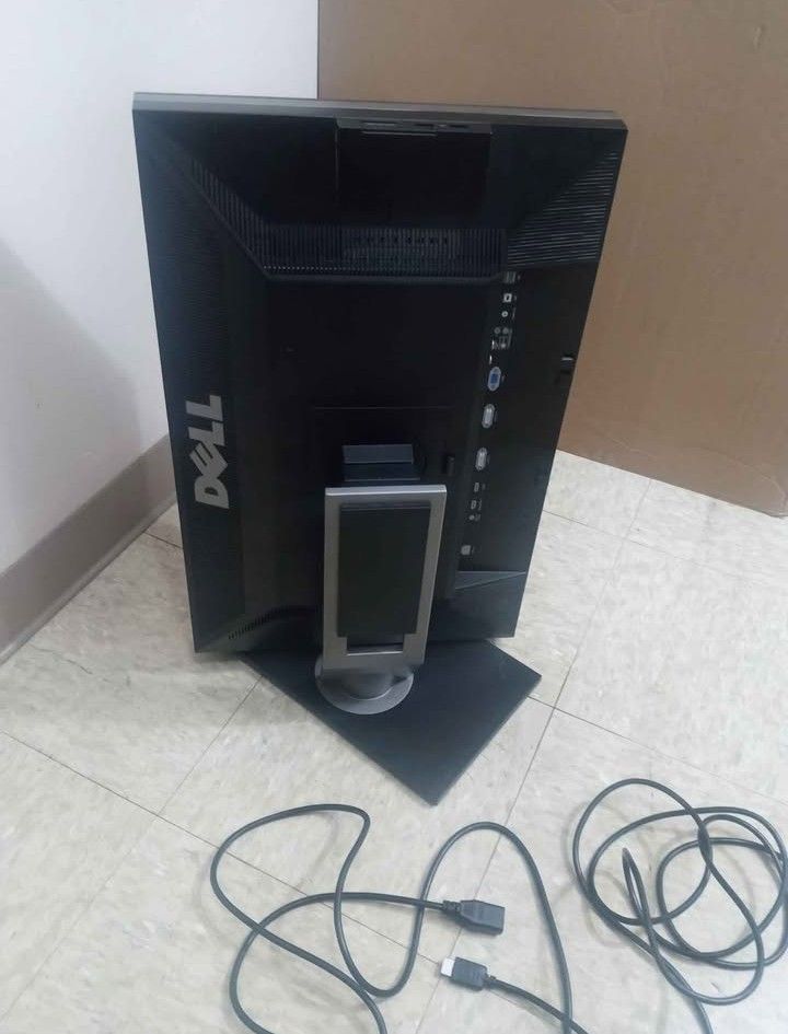 Rotating Dell Monitor 