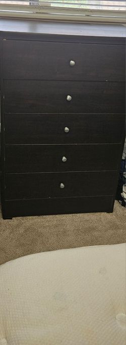 Chest drawer