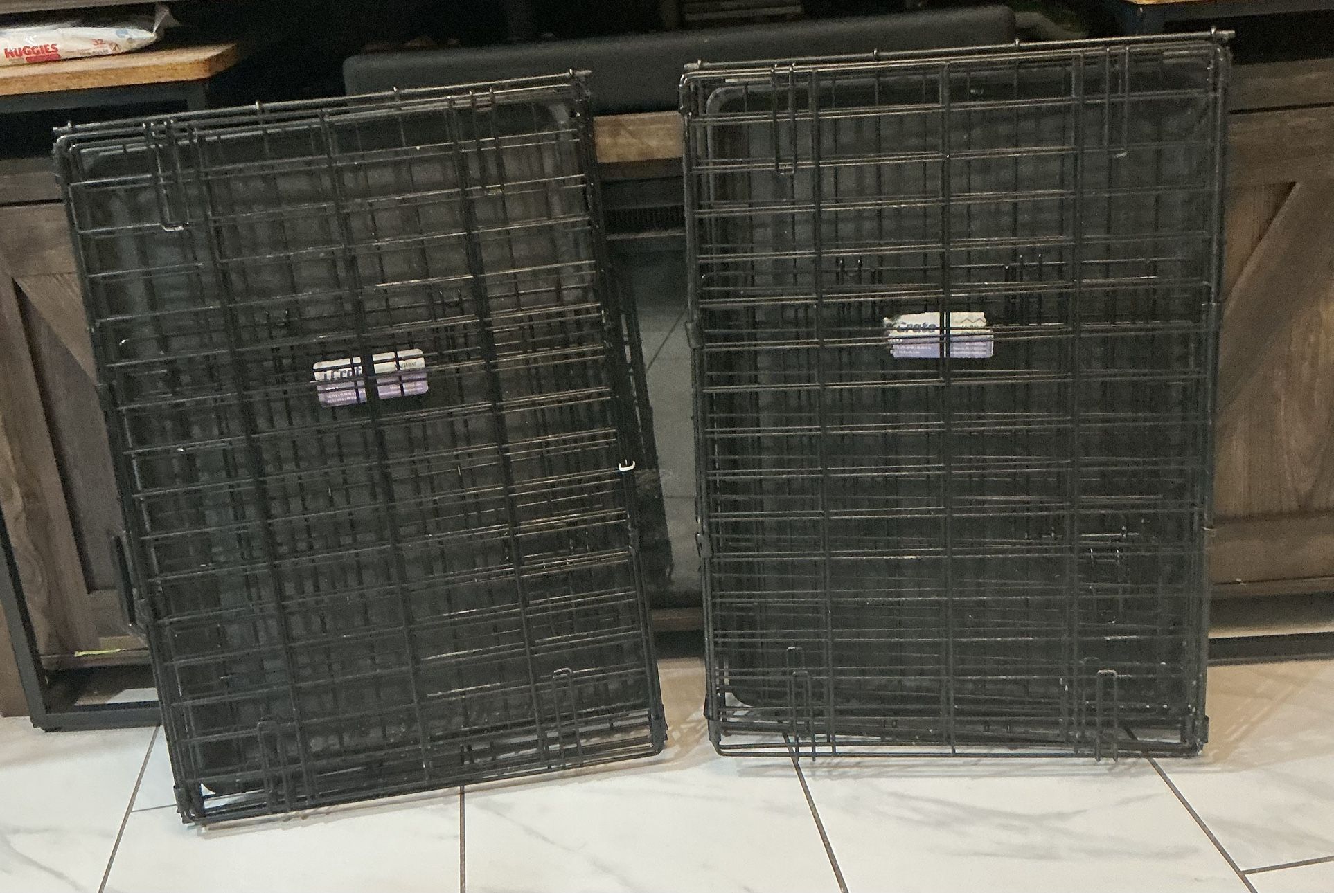 MidWest Dog Crate - 24.77 x 17.49 x 19.49 inches