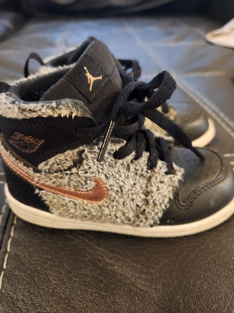Nike Jordan children Size 8