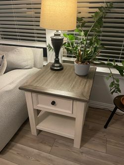 Farmhouse end table