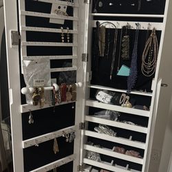 Accessory Organizer With Mirror