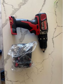 Milwaukee M18 Drill with 5 AH Battery