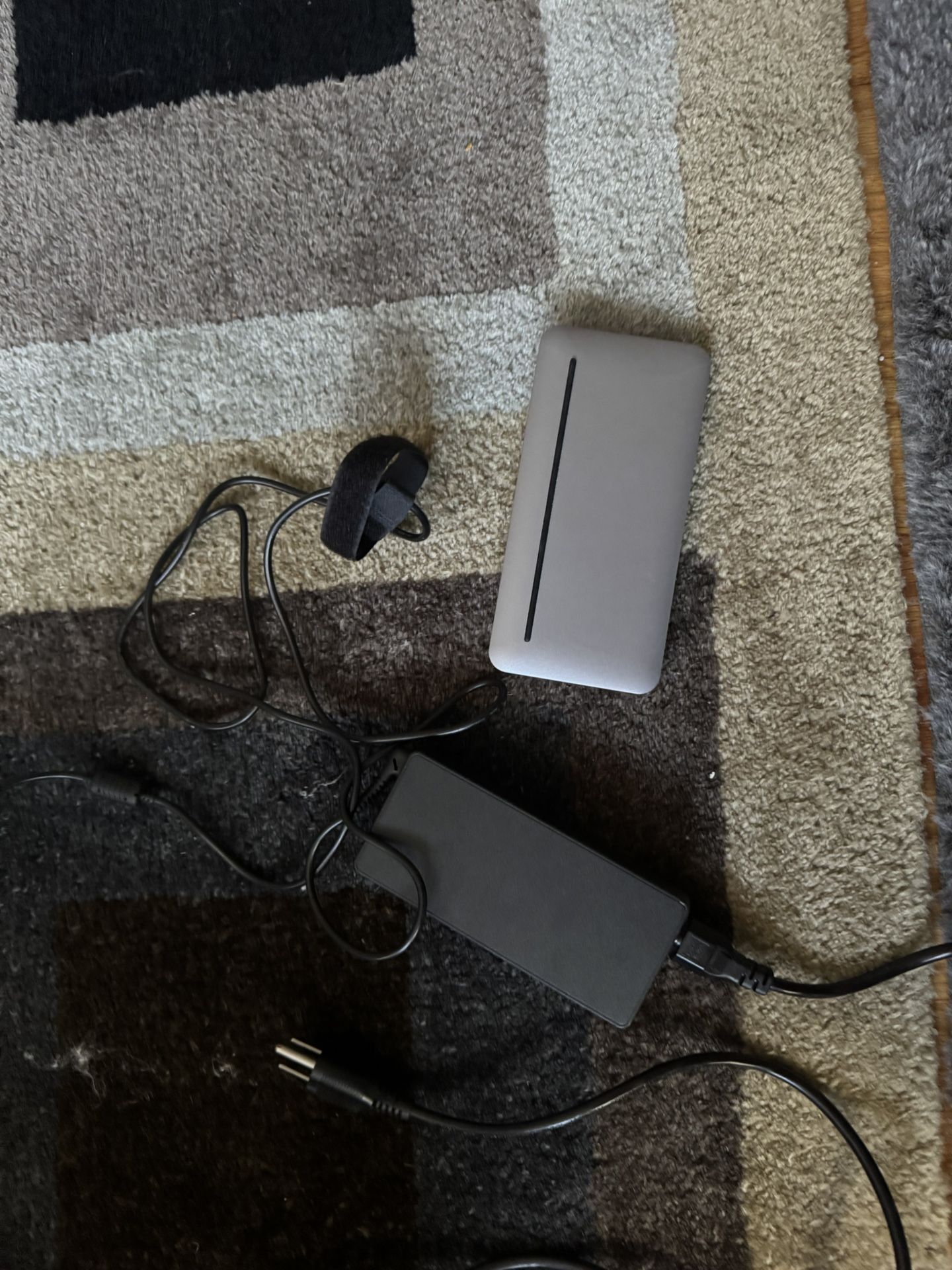 Henge Dock