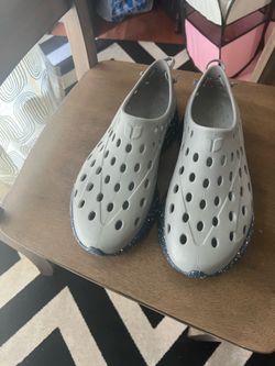 Kanes footwear men’s size 11