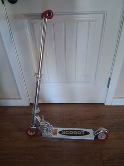 Scooot Kids Kick Scooter Silver Red Wheels