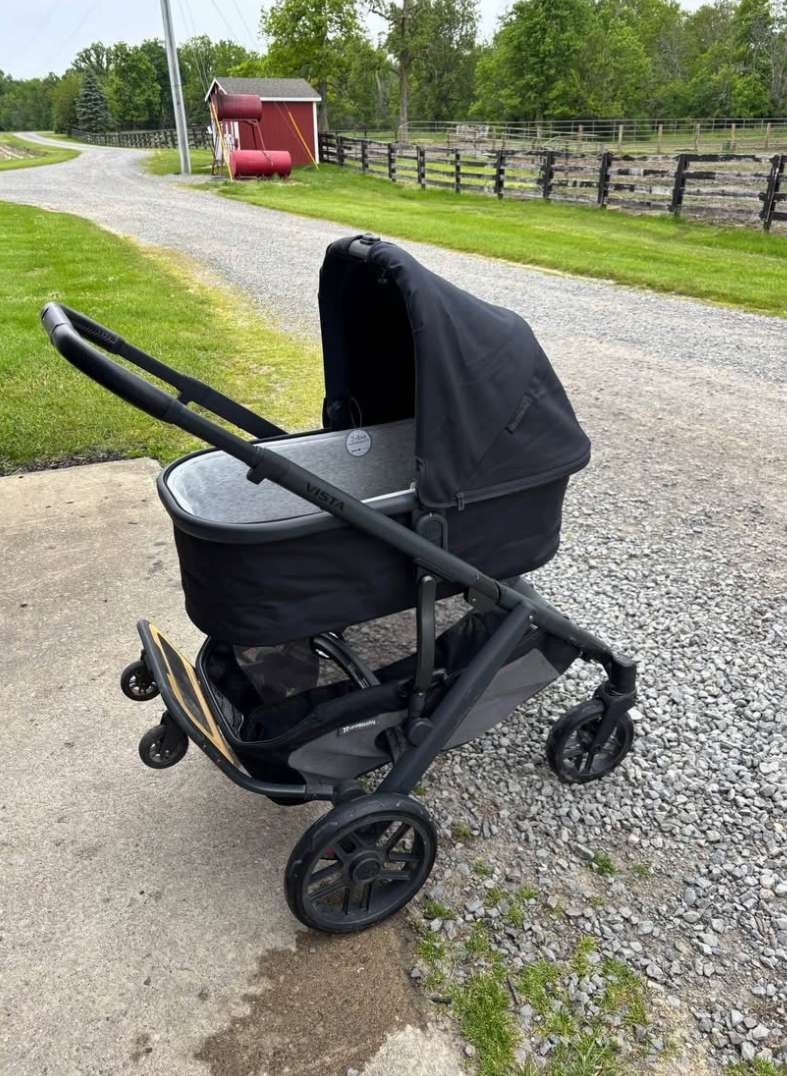 Uppa Baby Vista V2 Bundle