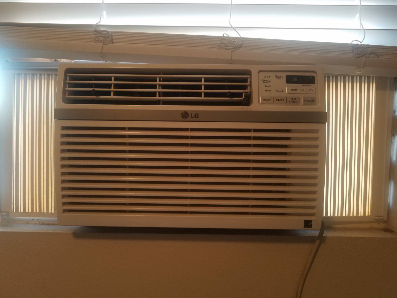LG 8000 BTU AC wall air conditioner