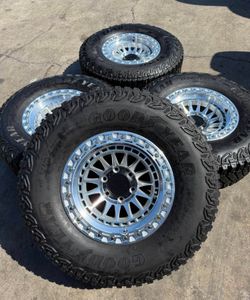 New Lock Off Road rims  17x9 6 lugs 6 x 139.7 for any Toyota Tacoma,Chevy Silverado 1500