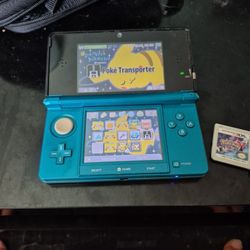 Nintendo 3DS with Games And Carrying Case